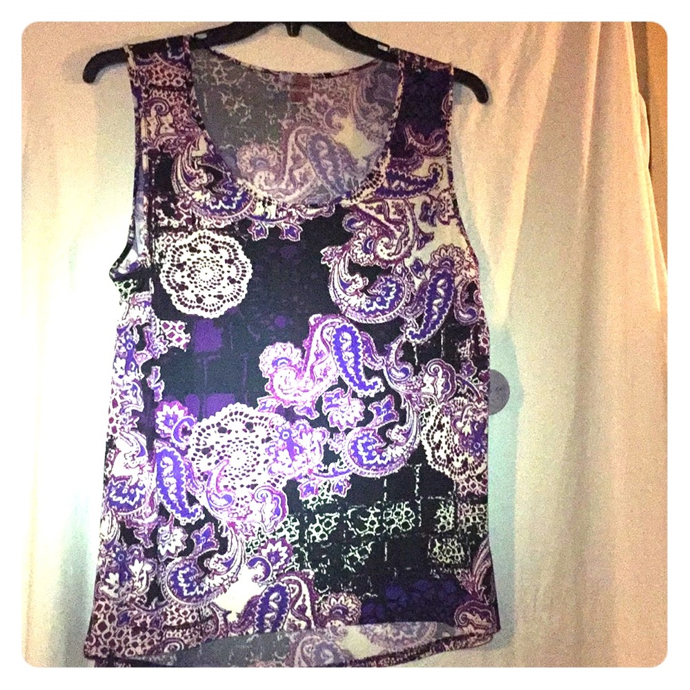 Sleeveless Tank top NWT large